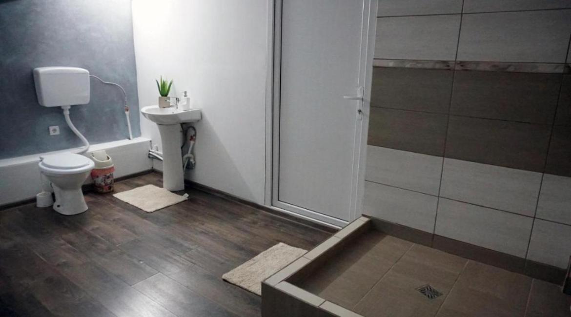 Pensiunea Medellin Tulcea Exteriér fotografie